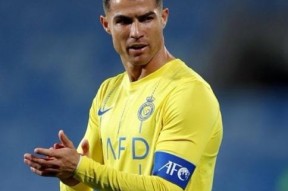 九游官网-包含C罗迎来十赛季出色发挥，RNG观众热烈欢呼！的词条